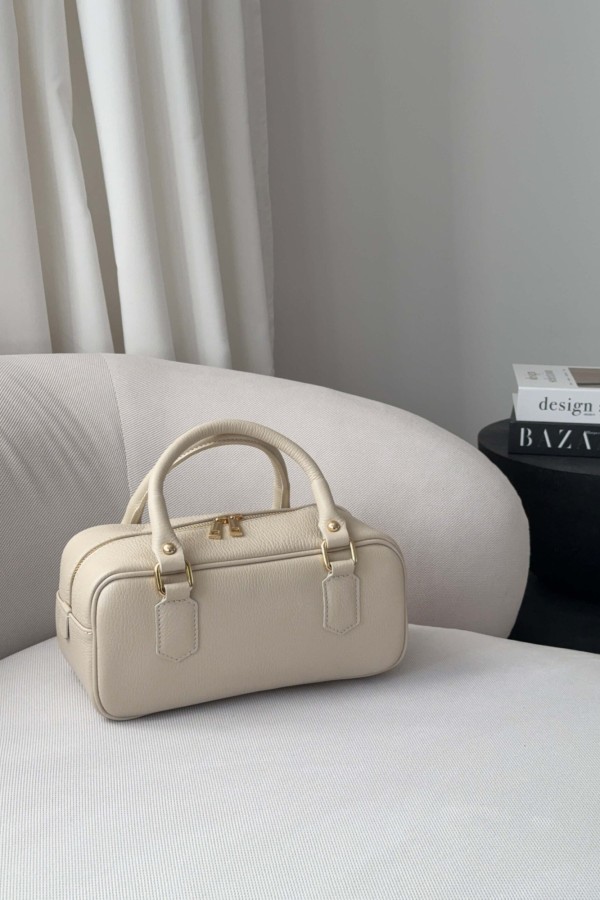 Skórzana torebka MIU kremowa