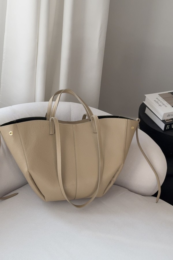 Skórzana torebka Poli maxi beżowa