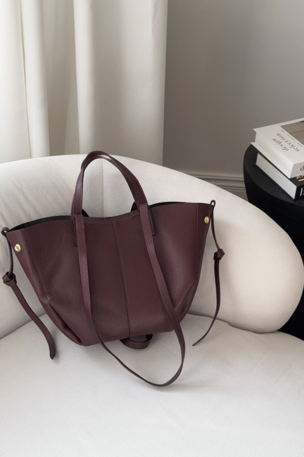 Skórzana torebka Poli midi wino