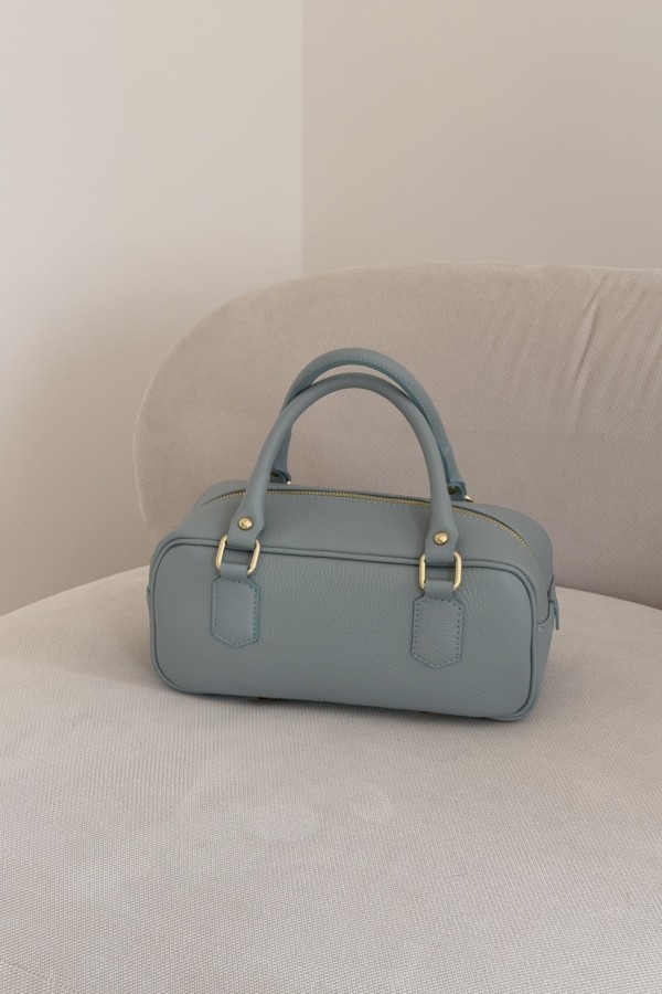 Skórzana torebka MIU błękitna