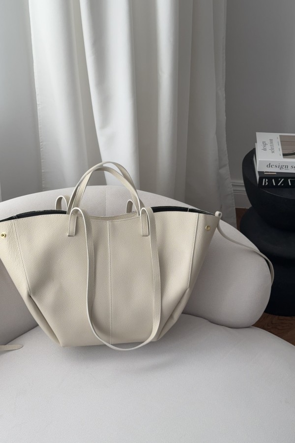 Skórzana torebka Poli maxi kremowa