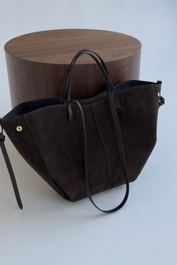 Skórzana torebka zamszowa Poli maxi czekoladowa