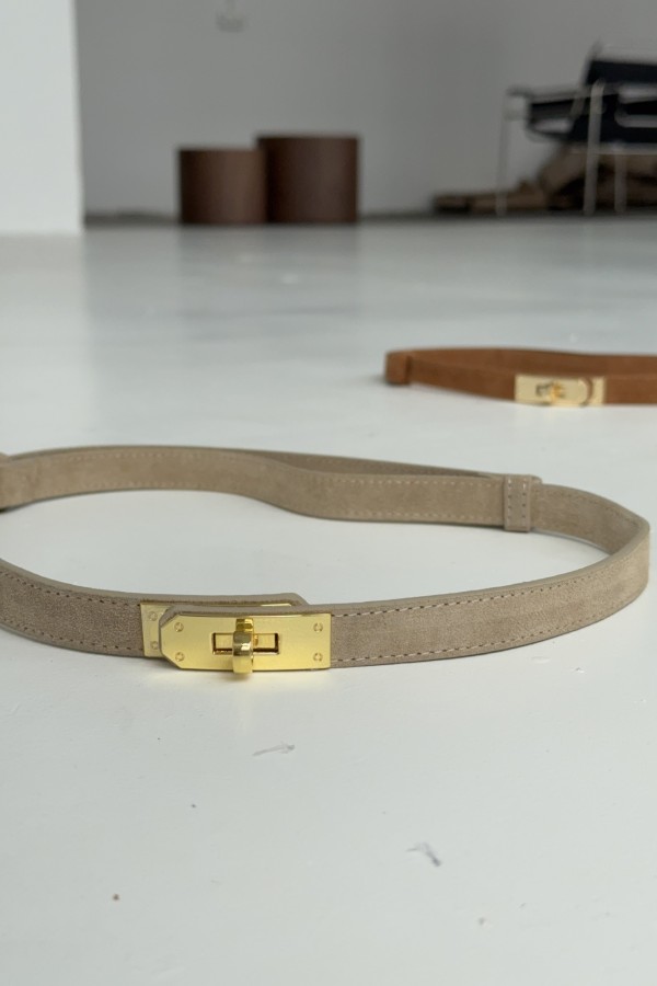 Pasek ze skóry naturalnej ze złotą klamrą zamszowy beżowy