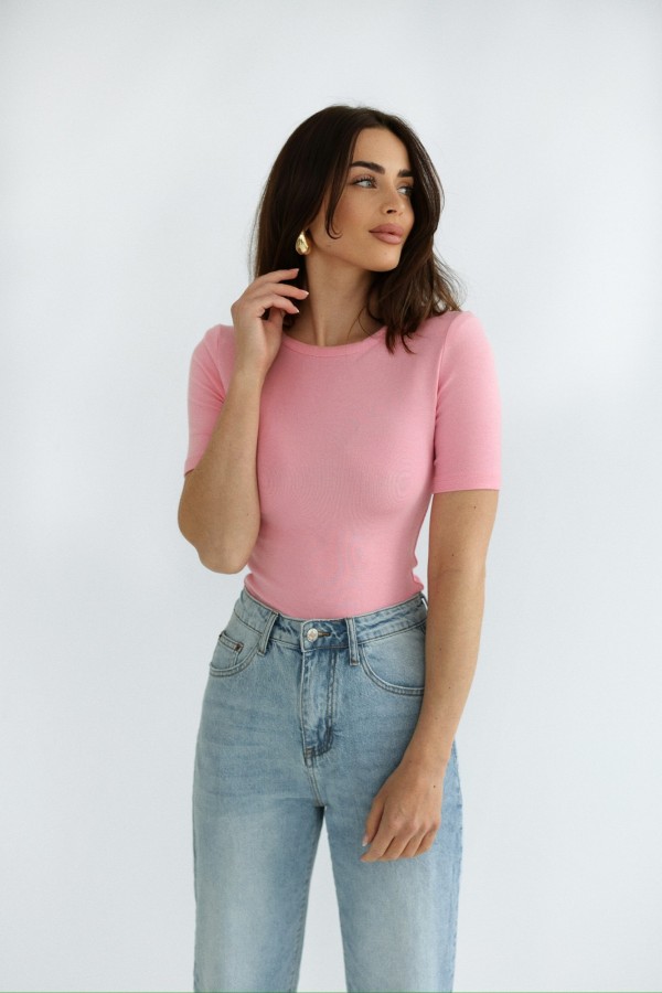 Gładka bluzka basic z krótkim rękawem i poduchami różowa