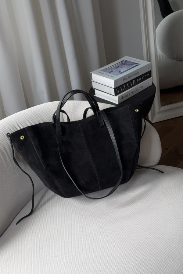 Skórzana torebka zamszowa Poli maxi czarna