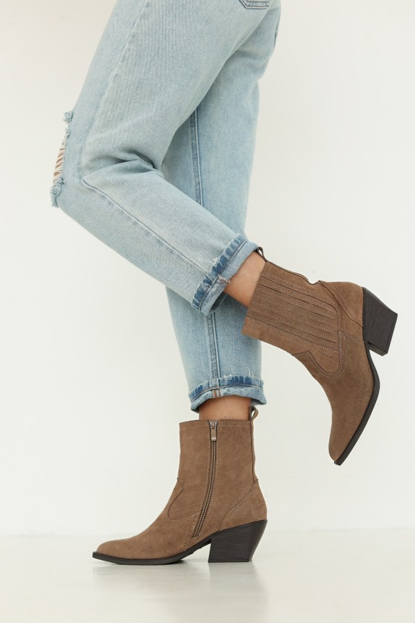 Kowbojki Lucy ze skóry naturalnej camel