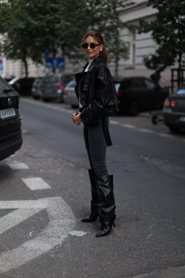 Ramoneska oversize z paskiem czarna