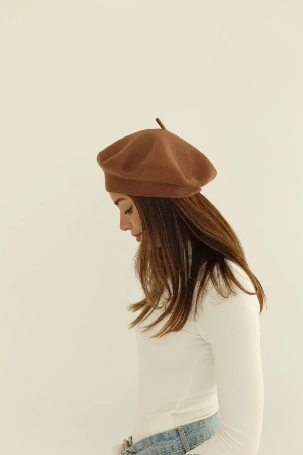 Beret wiskozowy camel