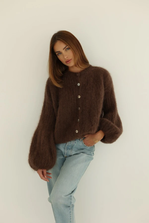Sweter 81% kid mohair Audrey zapinany na guziki czekolada