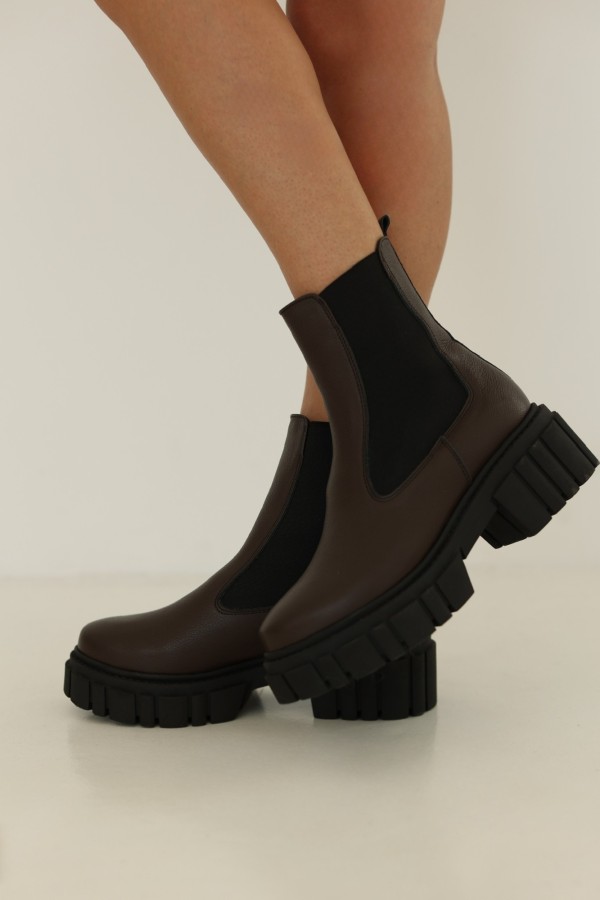 Botki sztyblety na płaskiej podeszwie Brenda czekoladowe