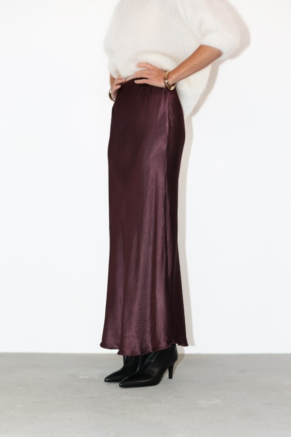 Spódnica satynowa 100% wiskoza śliwkowa