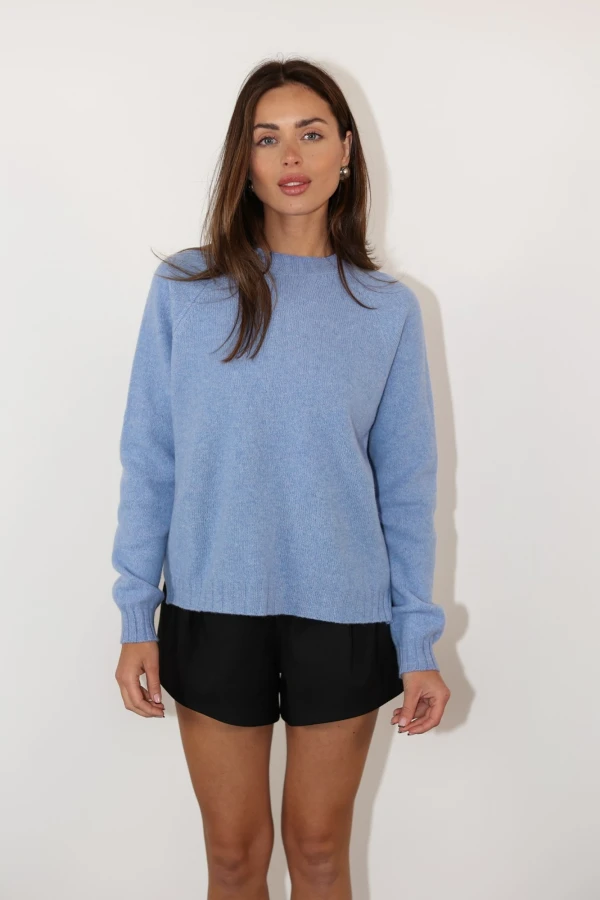 Sweterek 100% wełna dziewicza baby blue