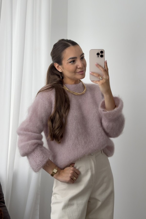 Sweter 81% kid mohair rękaw z falbanką pudrowy różowy