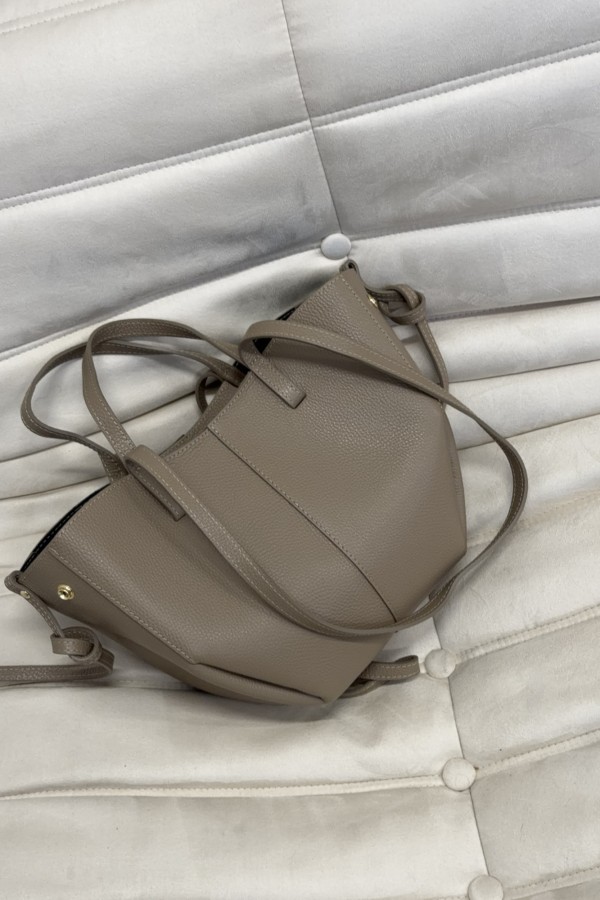 Skórzana torebka Poli midi fango