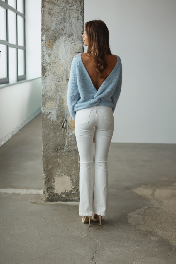 Kardigan ozdobnie wiązany Carla błękitny