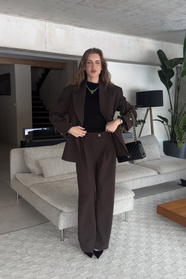 Spodnie garniturowe Viola z wysokim stanem i szeroką nogawką czekoladowe