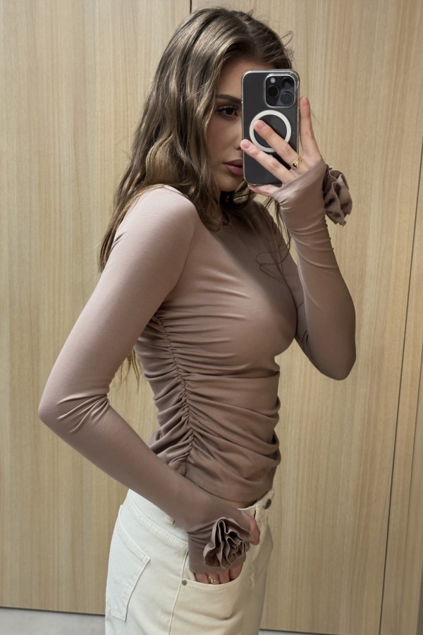 Bluzka Rosalia z marszczeniem i różą cynamon