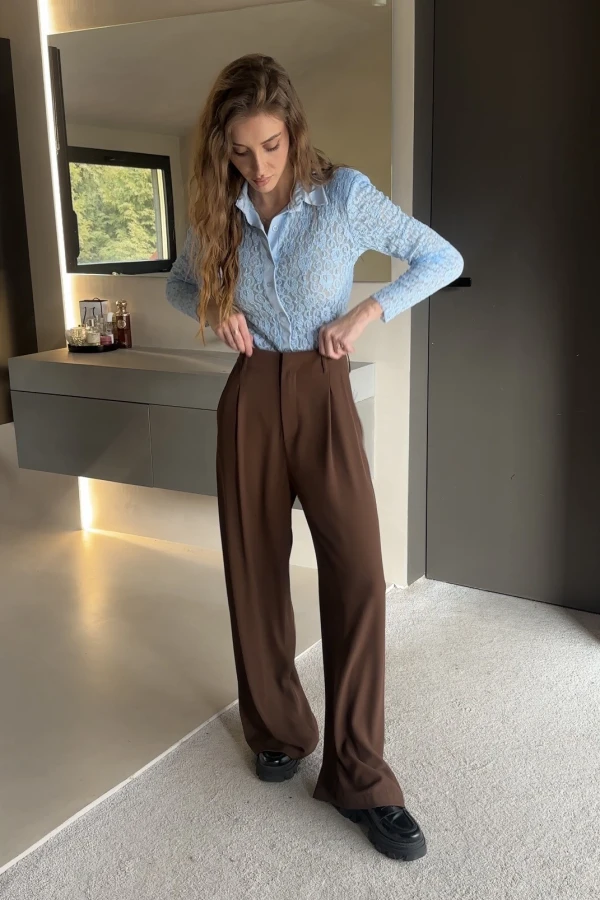 Eleganckie spodnie z prostą nogawką Jasmine czekoladowe