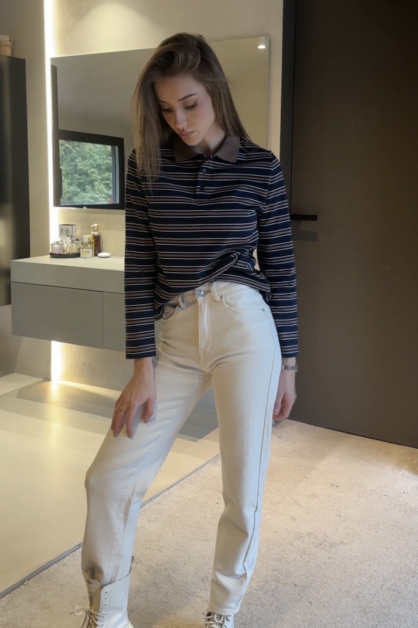 Longsleeve damski z kołnierzykiem i guziczkami granatowy