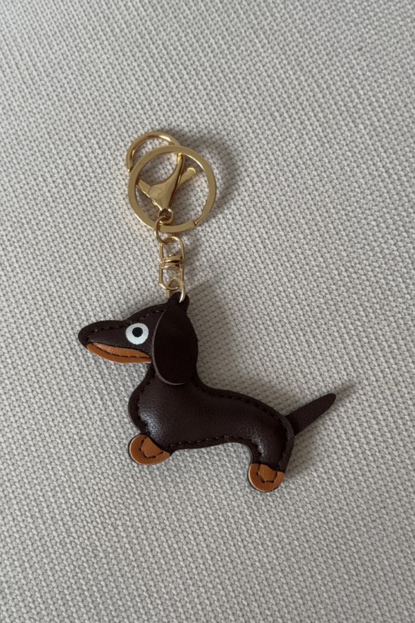 Breloczek mini jamnik czekoladowy