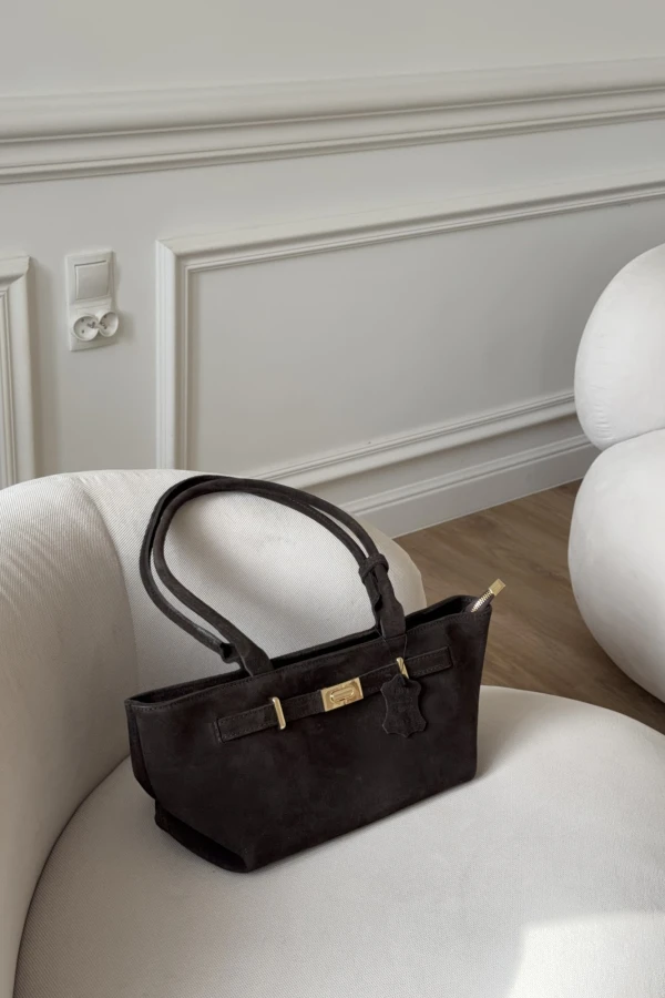 Skórzana torebka zamszowa Adrianna czekoladowa