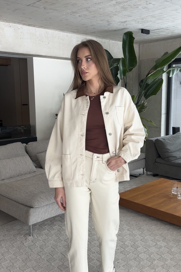 Katana damska jeansowa oversize Brenna z kołnierzykiem jasnobeżowa