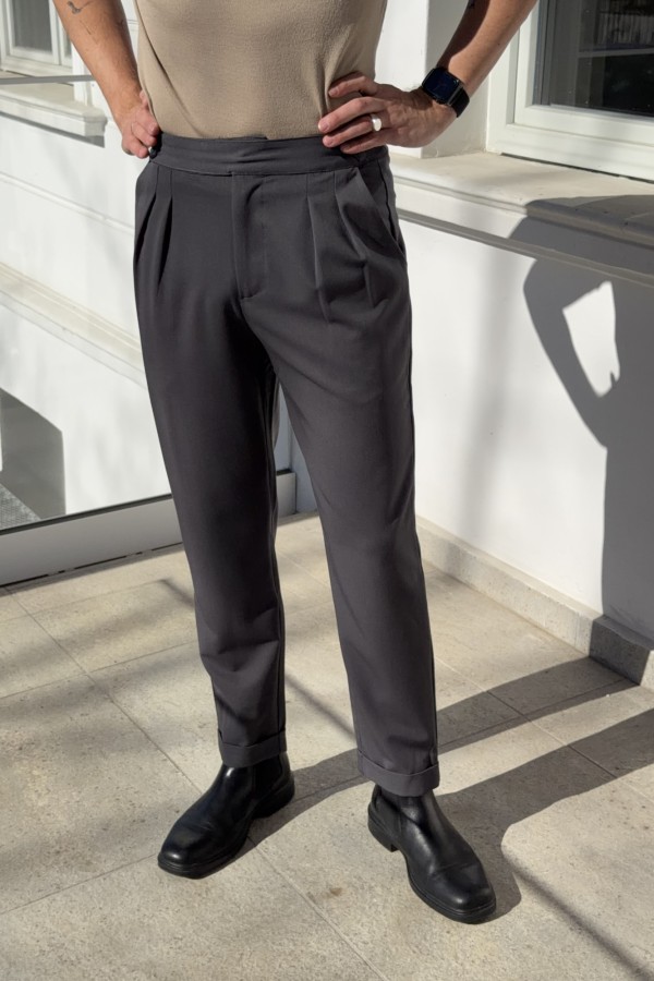 Eleganckie męskie spodnie materiałowe z regulacją pasa grafitowe