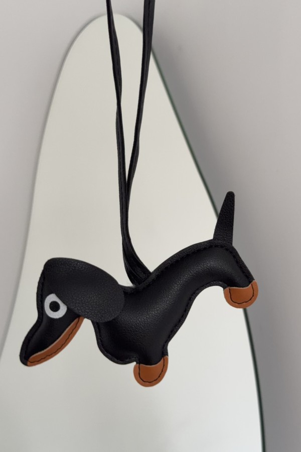 Zawieszka jamnik czarny